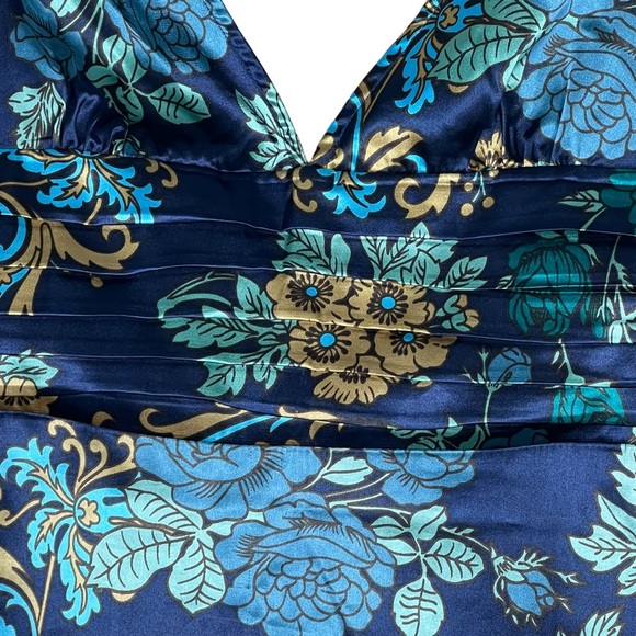 Guess Women’s Satin Look Floral Kimono Style Top S/P EUC - Picture 13 of 15